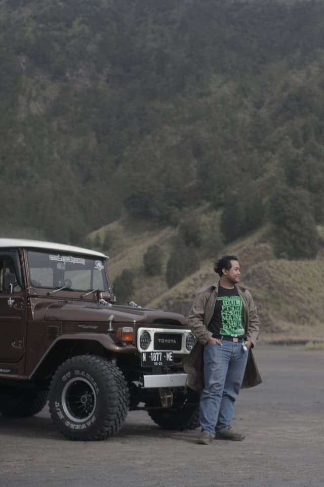Foto jaket abu Dawwi
